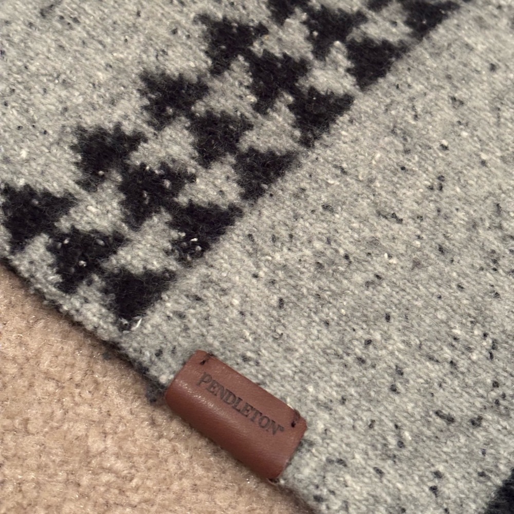 PENDLETON • Reversible Buffalo Lambswool Scarf - image 6